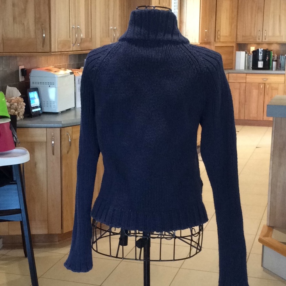 Sweater - Picture 2 of 5